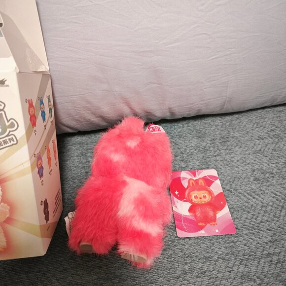 Pop Mart Authentic Love Big Into Energy Labubu - Picture 2 of 4